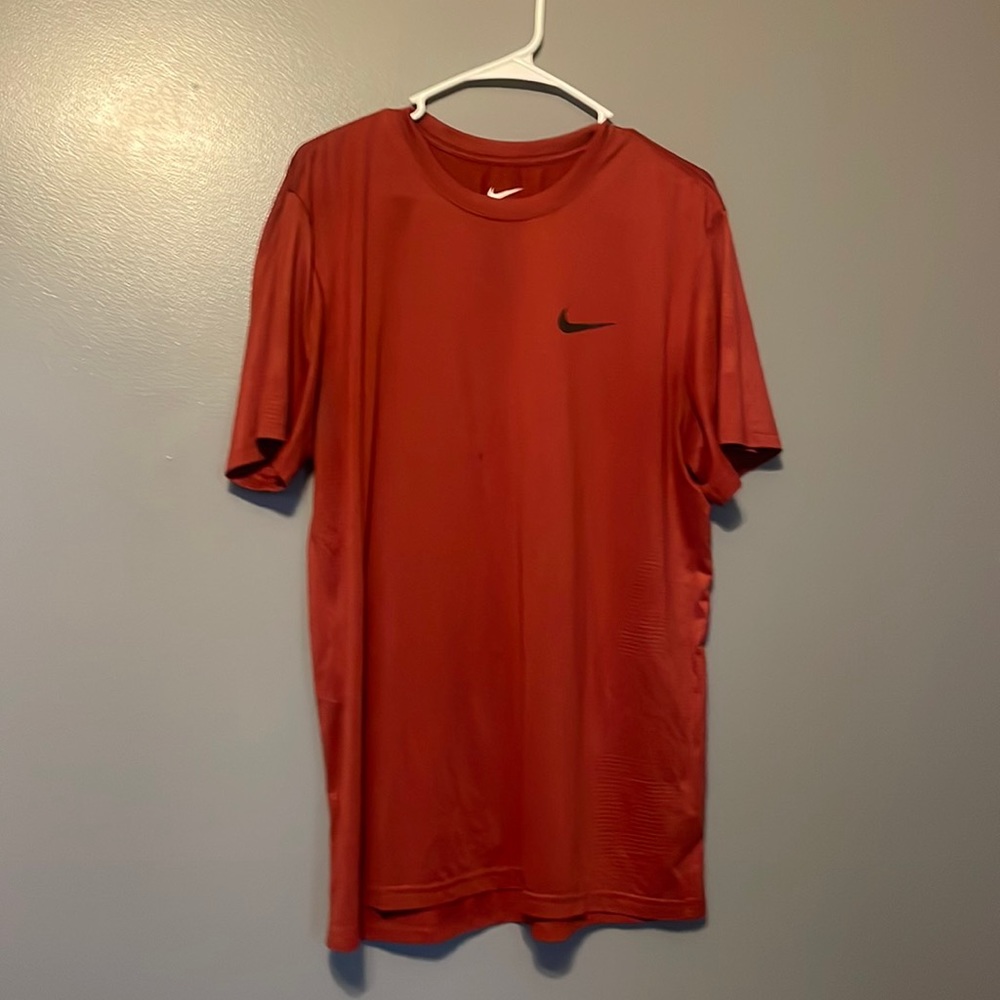 Men Nike dri fit t shirt *